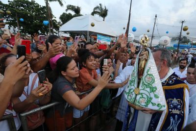 galeria: Chegada do traslado da Imagem Peregrina de Nossa Senhora de Nazaré na Igreja Matriz de Ananindeua