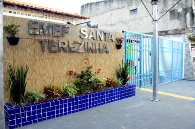 galeria: Reinaugurada 45° escola totalmente revitalizada e informatizada com laboratório de informática- Escola Santa Terezinha no bairro Coqueiro