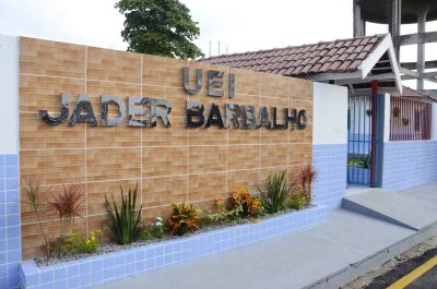 notícia: Escola Jader Barbalho é entregue totalmente reformada