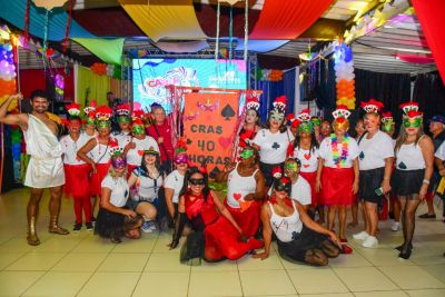 notícia: Melhor idade cai na folia no Baile de Máscaras 