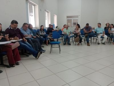 notícia: Sedec reúne com várias instituições na Embrapa sobre a Rota do Açaí.