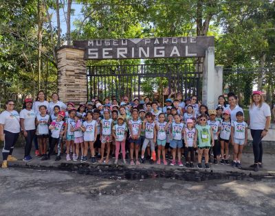 notícia: Crianças de 4 a 10 anos participam de atividades no Parque Seringal