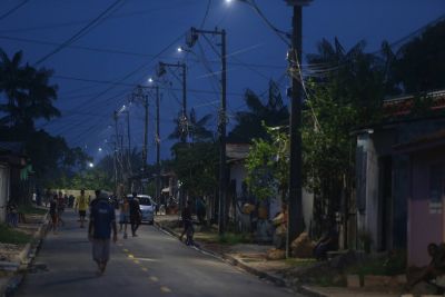 notícia: Prefeitura entrega novas ruas no bairro do Aurá totalmente pavimentadas, sinalizadas e com iluminação de LED