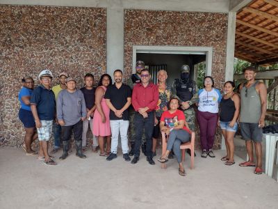 notícia: Comunidade da ilha Nova Esperança se prepara para o “Festival do Açaí”