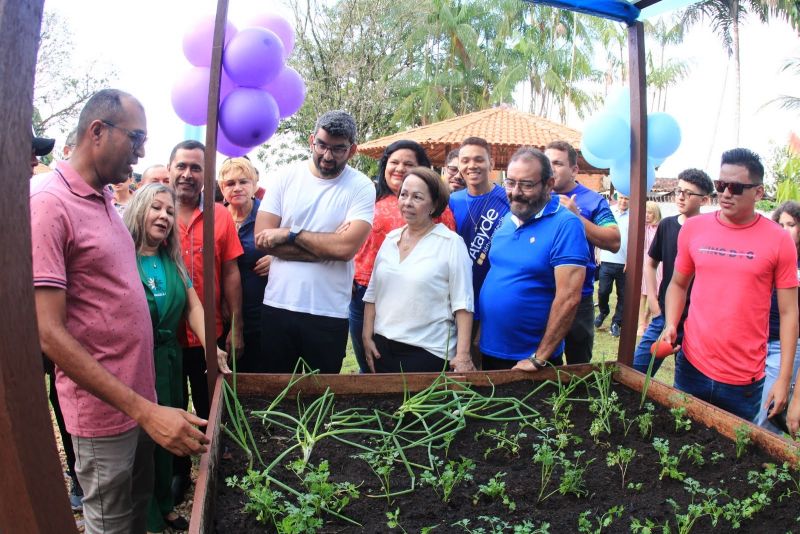 Entrega da UEI Prof Ariete de Oliveira da SilVa Leitão