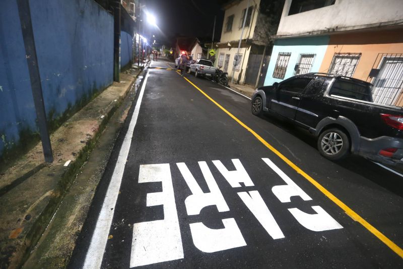 Entrega de ruas pavimentadas, sinalizadas e com nova rede de drenagem na Comunidade Terra Santa no bairro do Jaderlândia