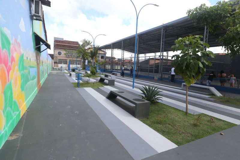 Inauguração da praça entre WE 22 e WE 23 no bairro da Cidade Nova V