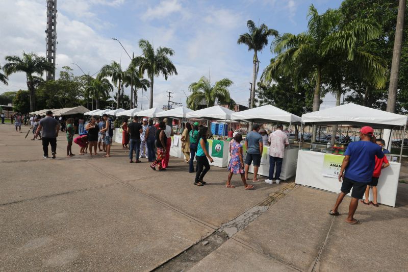 Primeira feira de Agricultura Familiar de Ananindeua na Praça Matriz