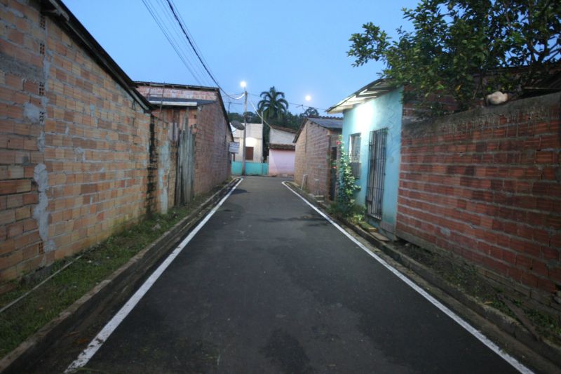 Inauguração asfáltica de ruas da comunidade do Portelinha no bairro Distrito Industrial