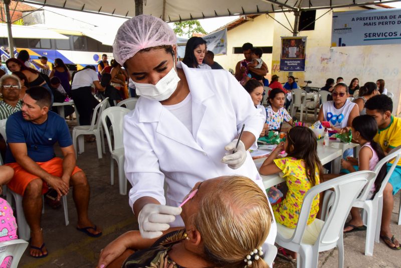 Programa Prefeitura em Movimento na feira do Francisquinho no bairro do Jaderlândia