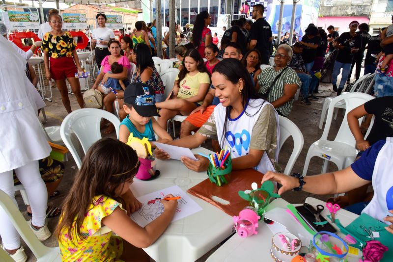 Programa Prefeitura em Movimento na feira do Francisquinho no bairro do Jaderlândia