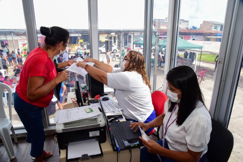 Programa Prefeitura em Movimento na feira do Francisquinho no bairro do Jaderlândia