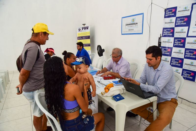 Programa Prefeitura em Movimento na feira do Francisquinho no bairro do Jaderlândia