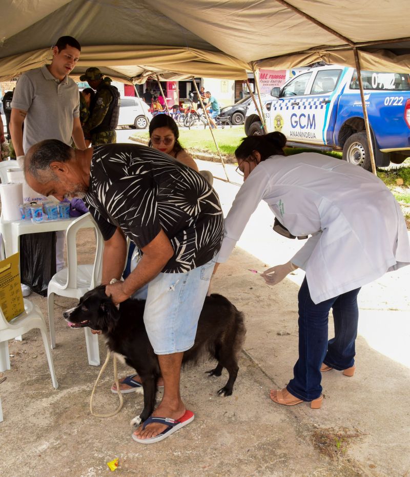 Programa Prefeitura em Movimento na feira do Francisquinho no bairro do Jaderlândia