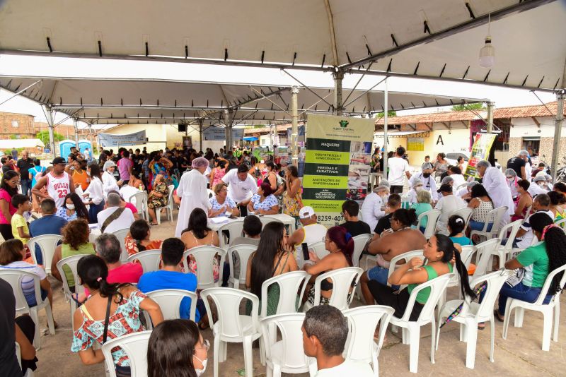 Programa Prefeitura em Movimento na feira do Francisquinho no bairro do Jaderlândia