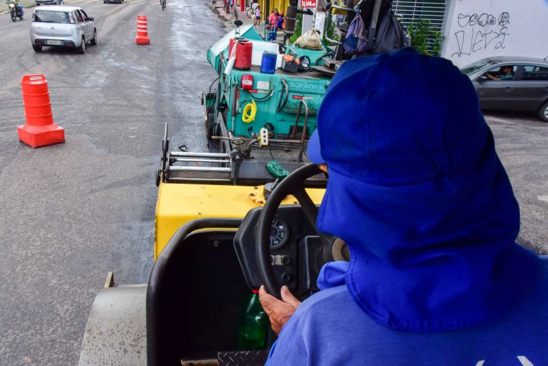 Obras de recapeamento Asfáltico na rua da Providência na Cidade Nova