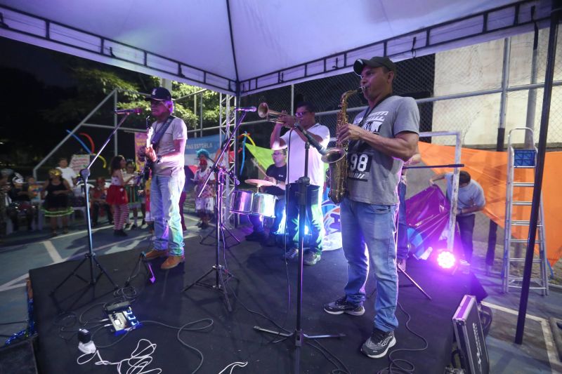 Baile de Máscara da Terceira Idade CRAS Estrela Ananin bairro de Águas Lindas