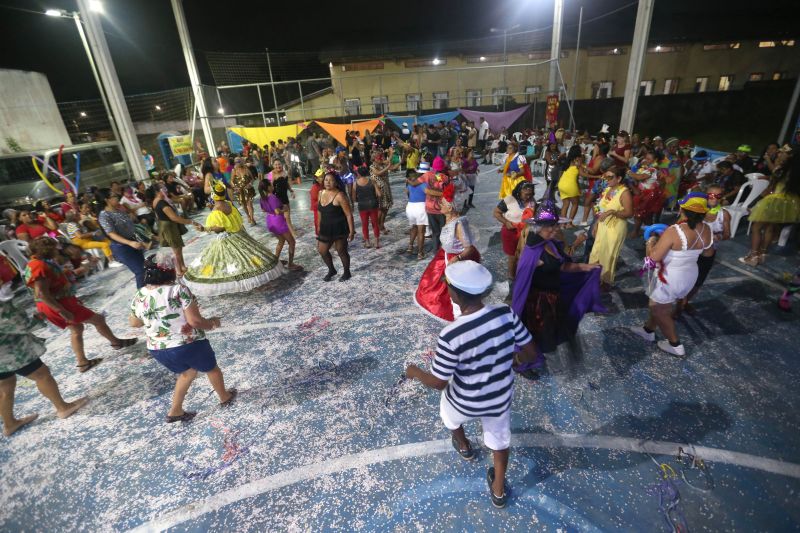 Baile de Máscara da Terceira Idade CRAS Estrela Ananin bairro de Águas Lindas