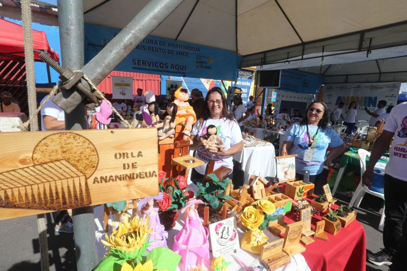 Serviços gratuitos do Programa Prefeitura em Movimento no Icuí Guajará