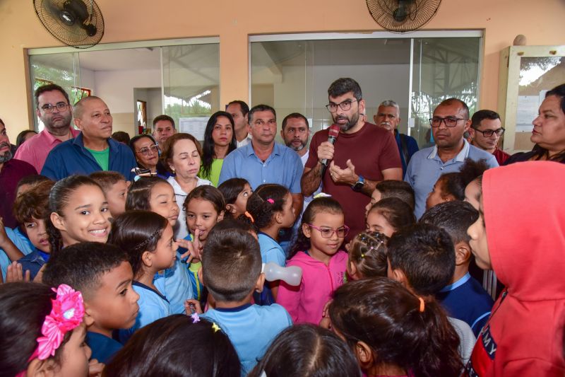 Assinatura de ordem de serviço para reforma da EMEF Hildegarda Caldas de Miranda no bairro Curuçambá