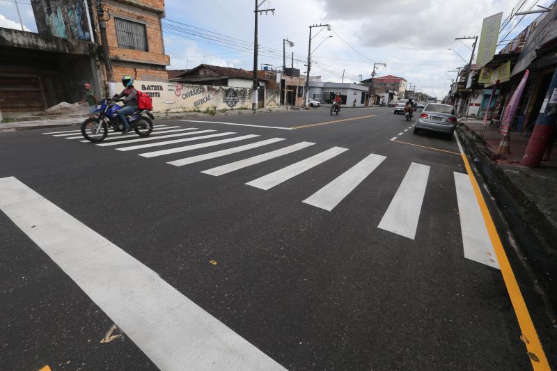 Pintura asfáltica na estrada da Providência bairro do Coqueiro