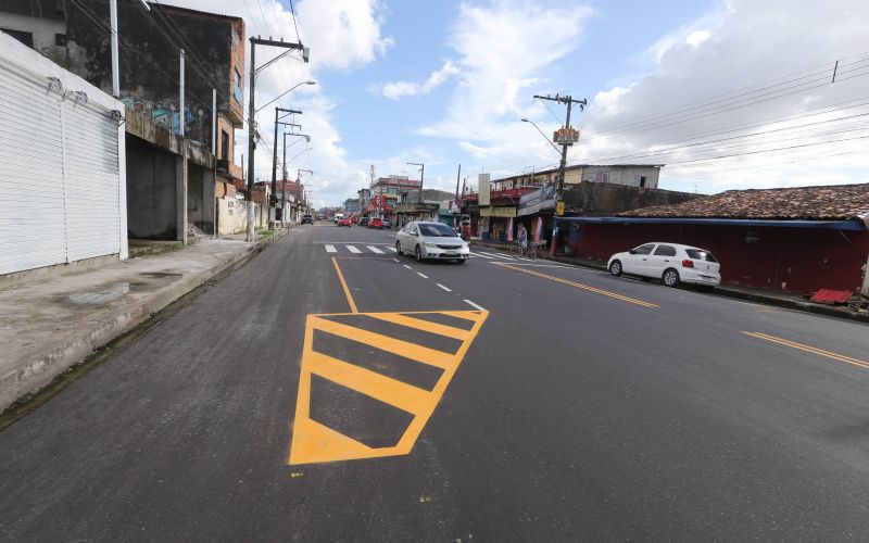 Pintura asfáltica na estrada da Providência bairro do Coqueiro