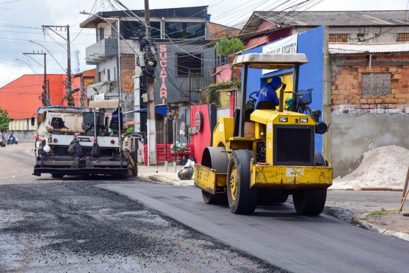 Recapeamento asfáltico na rua São Benedito, no bairro Jaderlândia