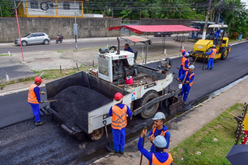 Recapeamento asfáltico na rua São Benedito, no bairro Jaderlândia