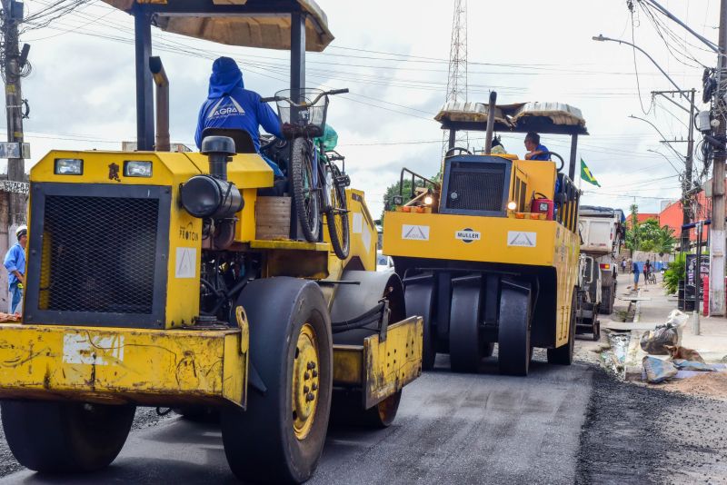 Recapeamento asfáltico na rua São Benedito, no bairro Jaderlândia