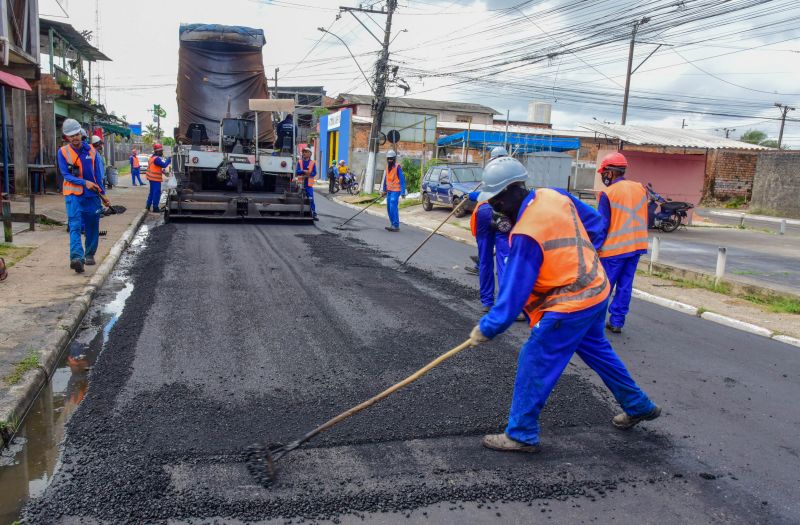 Recapeamento asfáltico na rua São Benedito, no bairro Jaderlândia