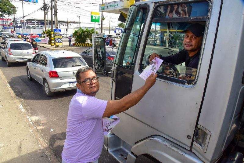 Blitz da Secretaria da Mulher na avenida 3 Corações com Mario Covas