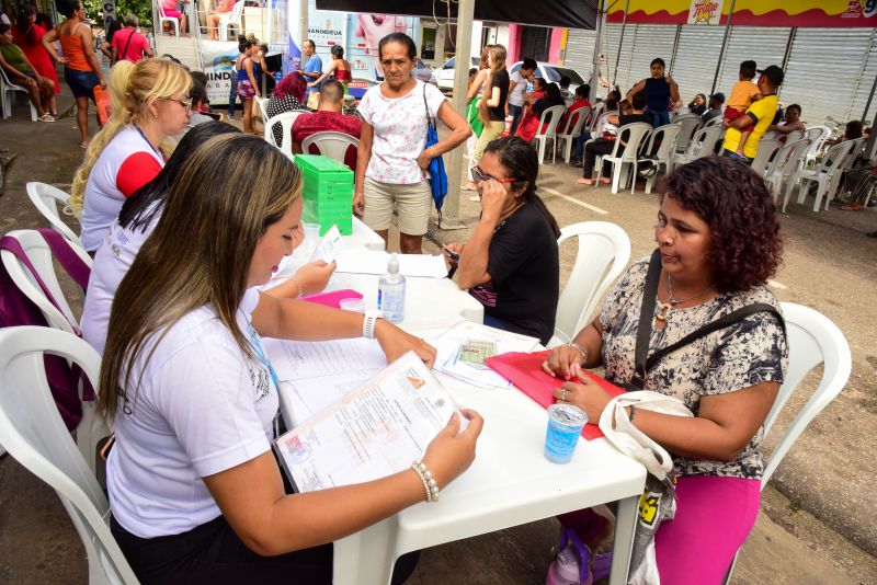 Programa Prefeitura em Movimento na feira do Curuçambá