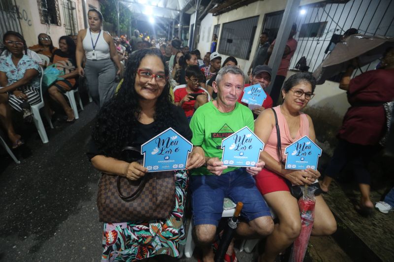 Entrega de Títulos de Propriedade na comunidade Jardim Castanheira no bairro Coqueiro