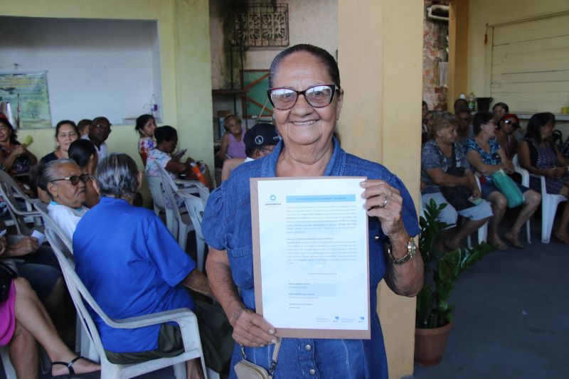 Entrega de Títulos de Propriedade na Comunidade Elo Perdido ll no bairro Distrito Industrial