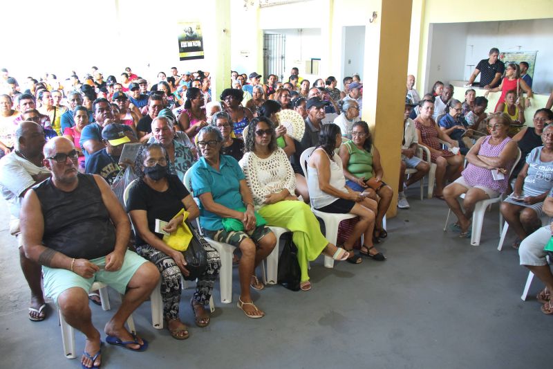 Entrega de Títulos de Propriedade na Comunidade Elo Perdido ll no bairro Distrito Industrial