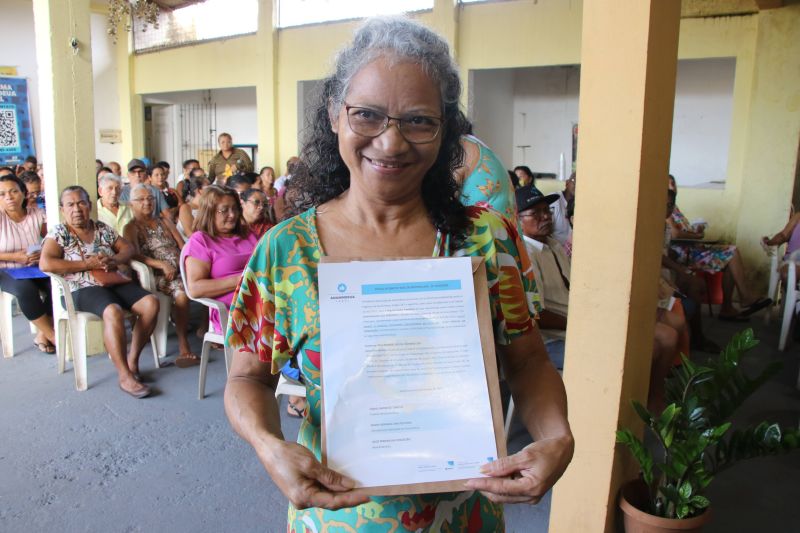 Entrega de Títulos de Propriedade na Comunidade Elo Perdido ll no bairro Distrito Industrial