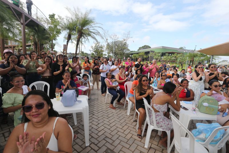 Entrega de kit de enxoval no Programa Mãe Ananin - Local Parque Cultural Vila Maguary