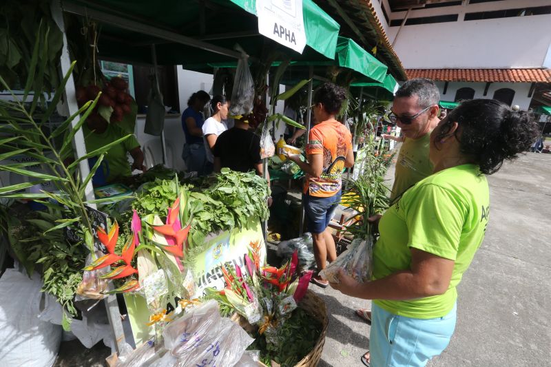 Feira da Agricultura Familiar e Povos Tradicionais de Ananindeua - Paróquia Santo Inácio no bairro Icuí