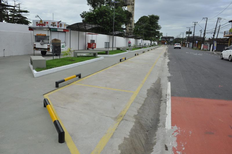 Imagens de apoio da Praça Rotary e espaço de alimentação na Av Providência com We 16 no bairro Coqueiro