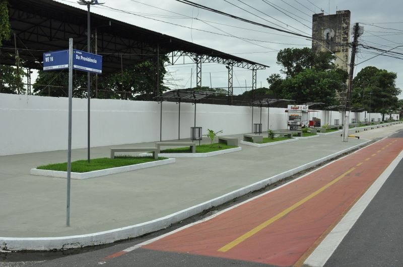 Imagens de apoio da Praça Rotary e espaço de alimentação na Av Providência com We 16 no bairro Coqueiro