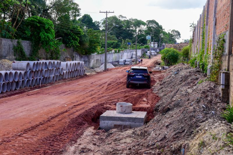 Assinatura de ordem de serviço para criação da nova estrada do Ariri no bairro 40 Horas