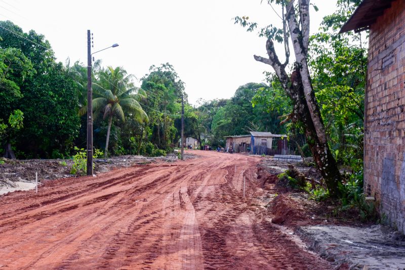 Assinatura de ordem de serviço para criação da nova estrada do Ariri no bairro 40 Horas