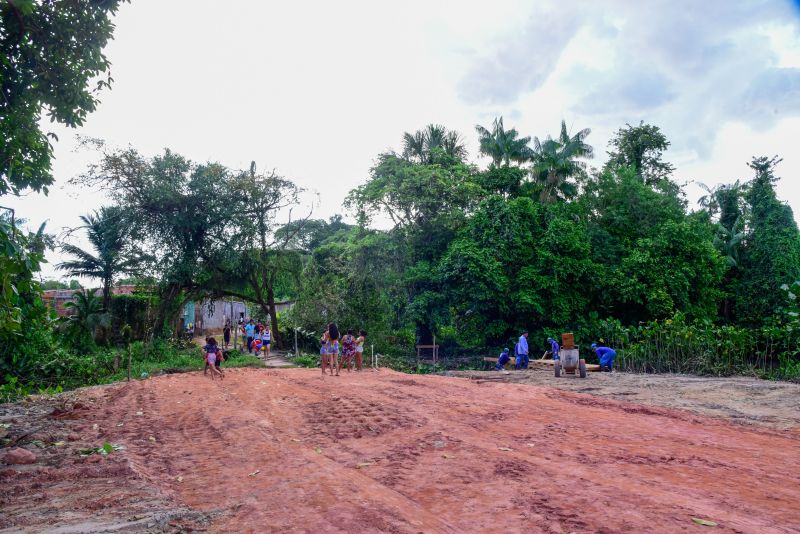 Assinatura de ordem de serviço para criação da nova estrada do Ariri no bairro 40 Horas