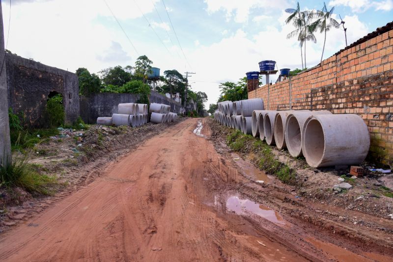 Assinatura de ordem de serviço para criação da nova estrada do Ariri no bairro 40 Horas