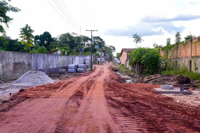 Assinatura de ordem de serviço para criação da nova estrada do Ariri no bairro 40 Horas