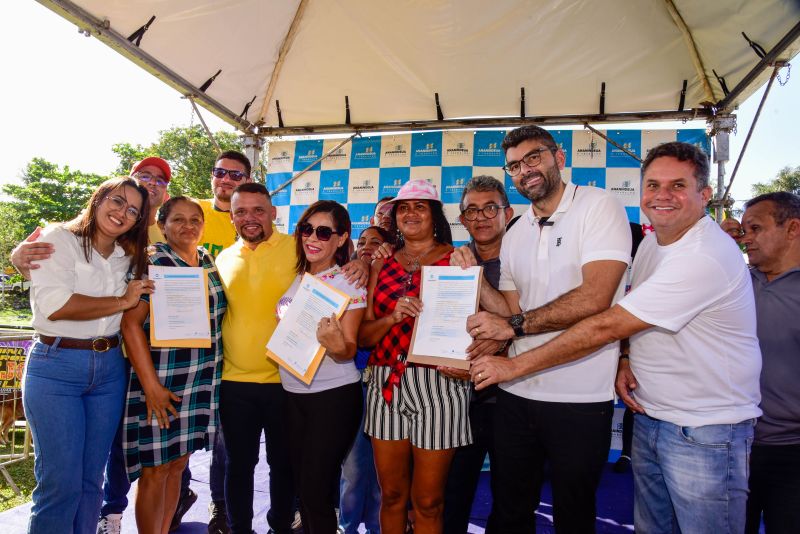 Etapa de entrega de Títulos de Propriedade de Terra na Comunidade Jardim Nova Vida no bairro 40 Horas