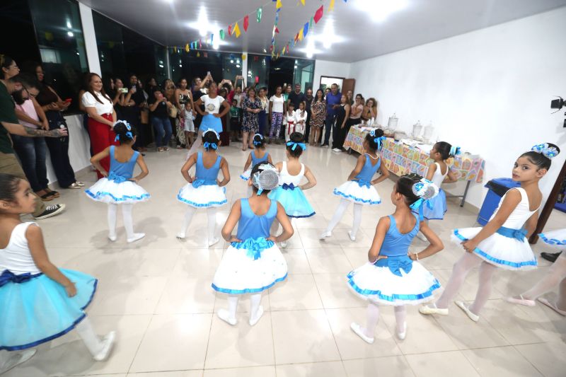 Inauguração da Escola Professora Adelina Lúcia de Souza Rodrigues no bairro do Una