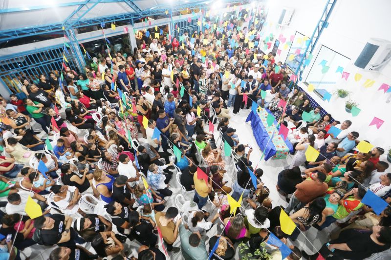 Inauguração da Escola Professora Adelina Lúcia de Souza Rodrigues no bairro do Una