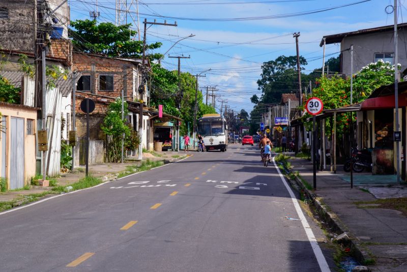 Inauguração das ruas da Comunidade Elo Il no bairro Centro