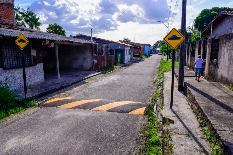 Inauguração das ruas da Comunidade Elo Il no bairro Centro